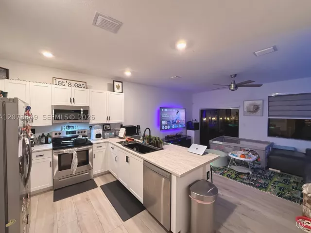 Продажа дома по адресу 18062 SW 147th Ct - фото 9366654