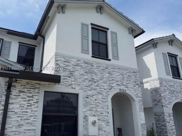 Продажа дома по адресу 18062 SW 147th Ct - фото 9366645