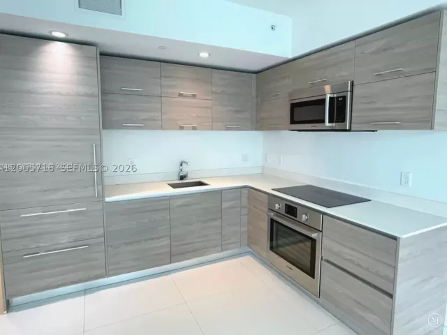 Продажа квартиры #1008 - фото 9335934