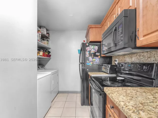 Продажа дома по адресу 9618 SW 3rd Ln 18 - фото 9339018