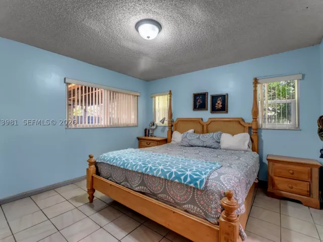 Продажа дома по адресу 9618 SW 3rd Ln 18 - фото 9339020