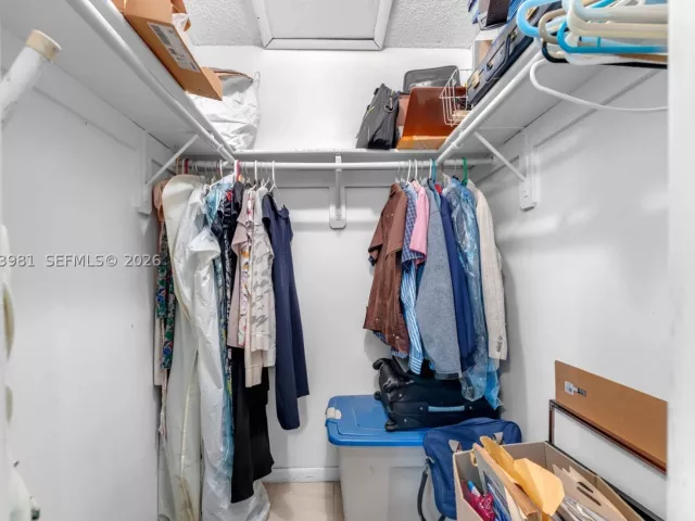Продажа дома по адресу 9618 SW 3rd Ln 18 - фото 9339024