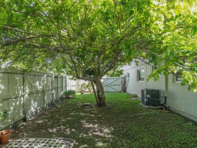 Продажа дома по адресу 9618 SW 3rd Ln 18 - фото 9339026