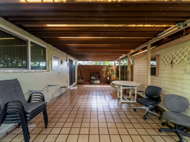 Продажа дома по адресу 9618 SW 3rd Ln 18 - фото 9339028