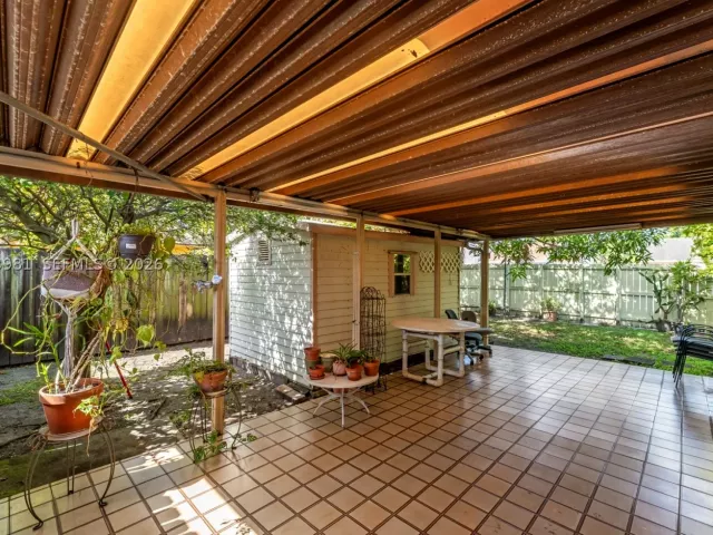 Продажа дома по адресу 9618 SW 3rd Ln 18 - фото 9339029