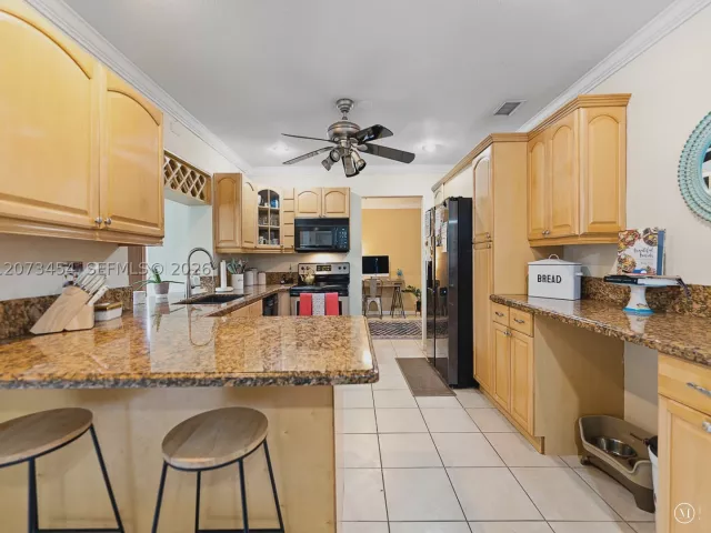 Продажа дома по адресу 5009 SW 104th Ave - фото 9341655