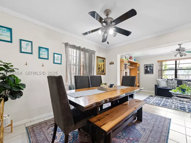Продажа дома по адресу 5009 SW 104th Ave - фото 9341656