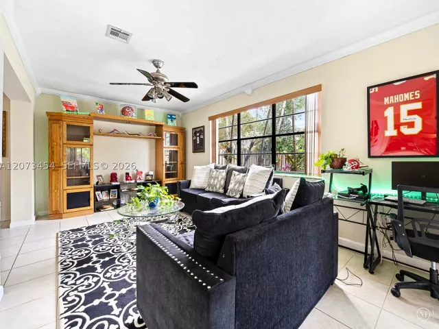 Продажа дома по адресу 5009 SW 104th Ave - фото 9341659