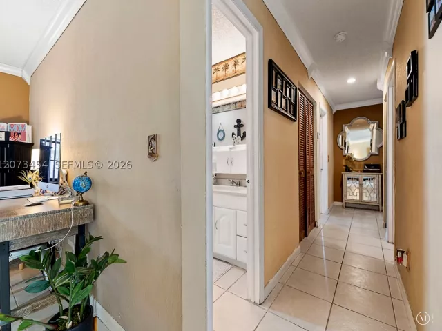 Продажа дома по адресу 5009 SW 104th Ave - фото 9341667