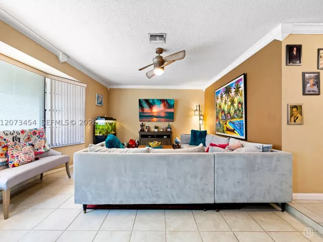 Продажа дома по адресу 5009 SW 104th Ave - фото 9341651