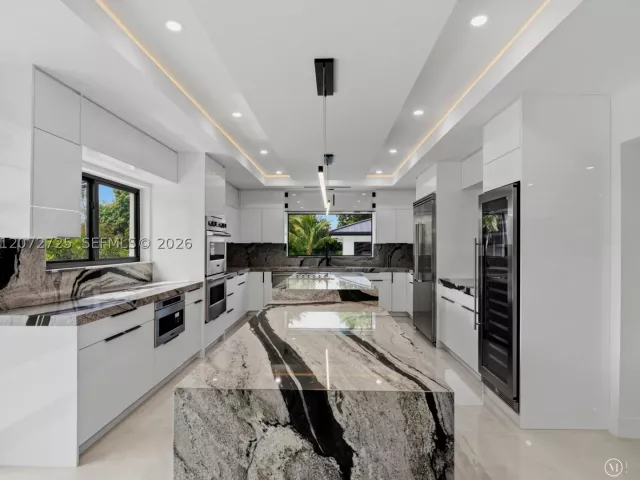 Продажа дома по адресу 10201 SW 64th St - фото 9336766