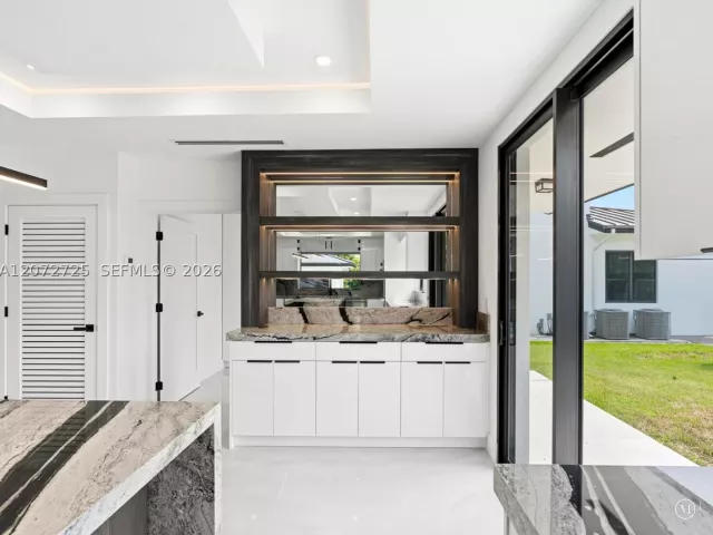 Продажа дома по адресу 10201 SW 64th St - фото 9336769