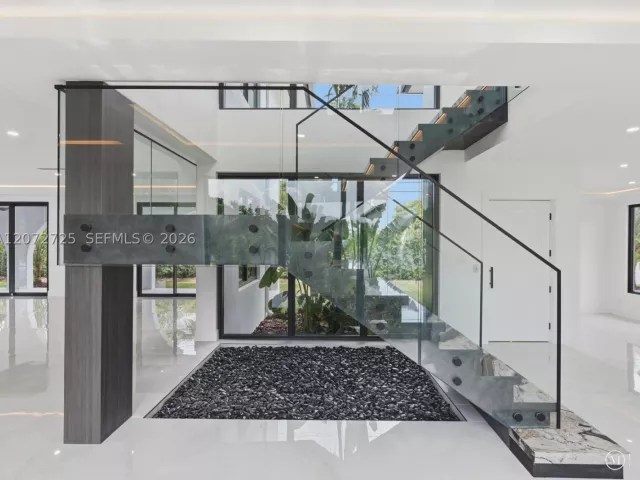 Продажа дома по адресу 10201 SW 64th St - фото 9336776