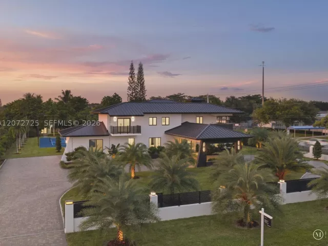 Продажа дома по адресу 10201 SW 64th St - фото 9336757