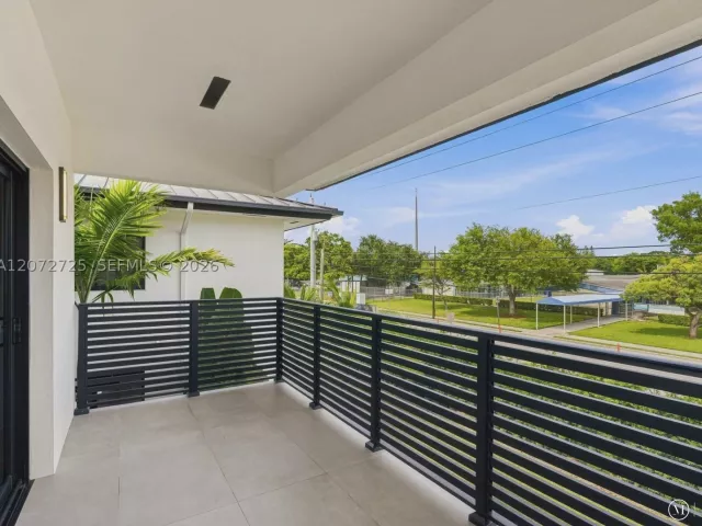 Продажа дома по адресу 10201 SW 64th St - фото 9336790