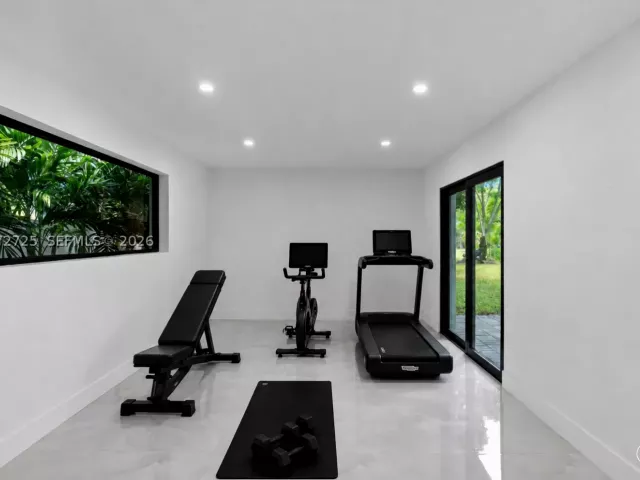 Продажа дома по адресу 10201 SW 64th St - фото 9336819