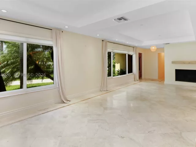 Продажа дома по адресу 1030 Polk St - фото 9333177