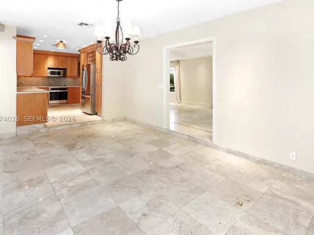 Продажа дома по адресу 1030 Polk St - фото 9333179