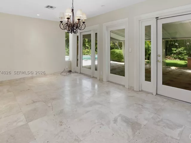 Продажа дома по адресу 1030 Polk St - фото 9333180