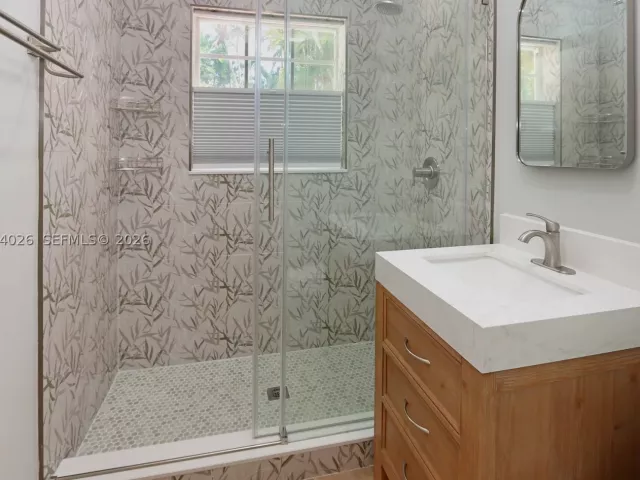 Продажа дома по адресу 1030 Polk St - фото 9333185