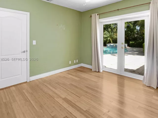 Продажа дома по адресу 1030 Polk St - фото 9333192