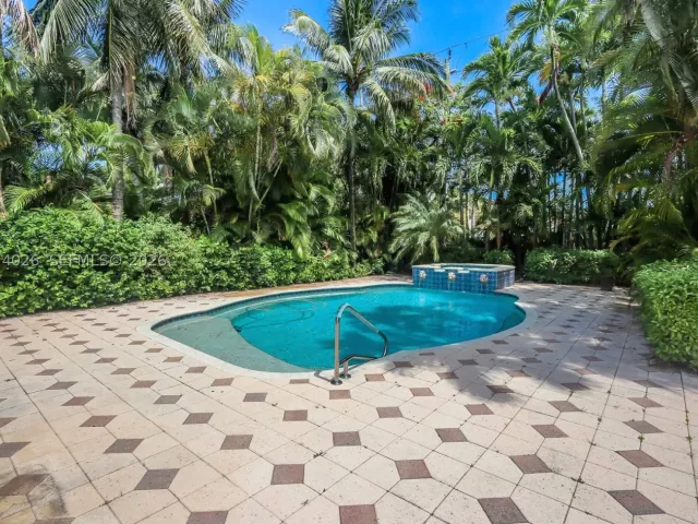 Продажа дома по адресу 1030 Polk St - фото 9333195