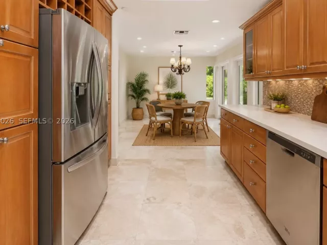 Продажа дома по адресу 1030 Polk St - фото 9333174