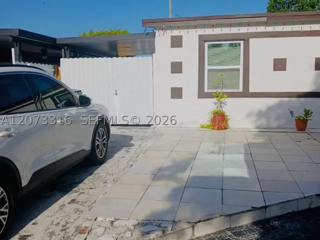 Продажа дома по адресу 4400 SW 112th Pl - фото 9335786
