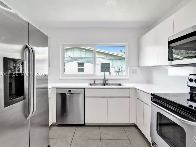 Продажа дома по адресу 12701 SW 80th St - фото 9335801