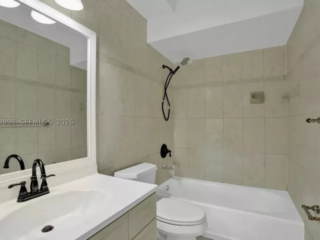 Продажа дома по адресу 12701 SW 80th St - фото 9335807