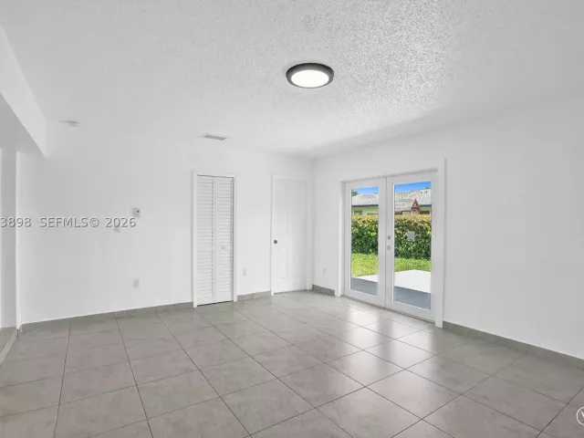 Продажа дома по адресу 12701 SW 80th St - фото 9335813