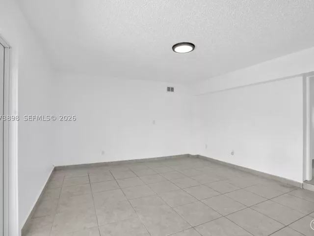 Продажа дома по адресу 12701 SW 80th St - фото 9335816