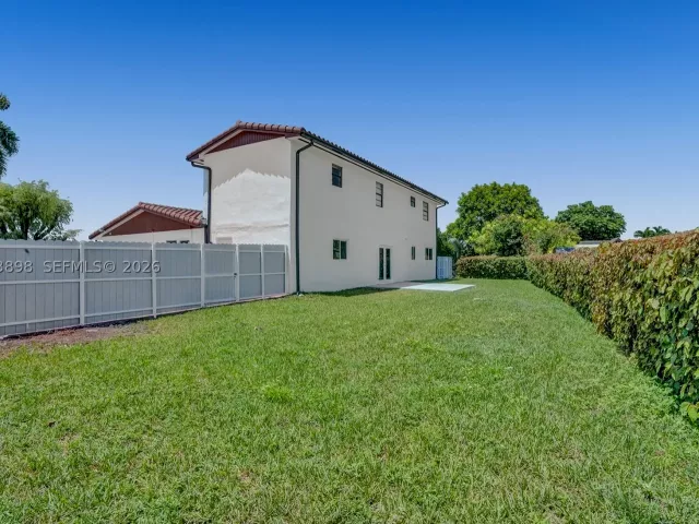 Продажа дома по адресу 12701 SW 80th St - фото 9335819