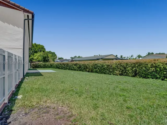 Продажа дома по адресу 12701 SW 80th St - фото 9335820