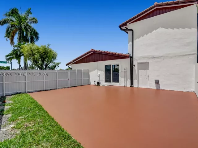 Продажа дома по адресу 12701 SW 80th St - фото 9335821