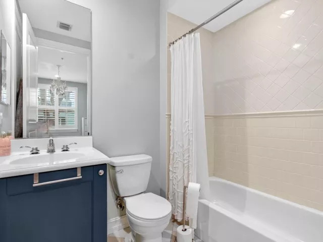 Продажа дома по адресу 365 W Mallory Circle - фото 9360197