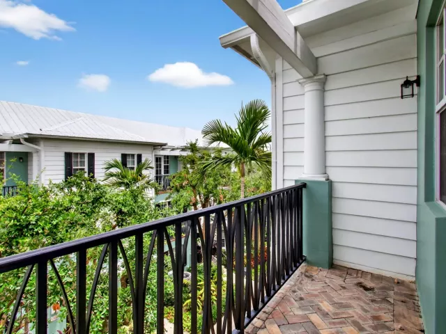 Продажа дома по адресу 365 W Mallory Circle - фото 9360222