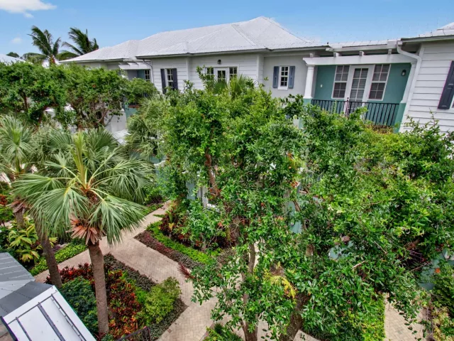 Продажа дома по адресу 365 W Mallory Circle - фото 9360223
