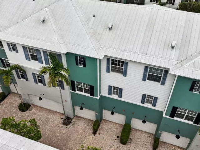 Продажа дома по адресу 365 W Mallory Circle - фото 9360226
