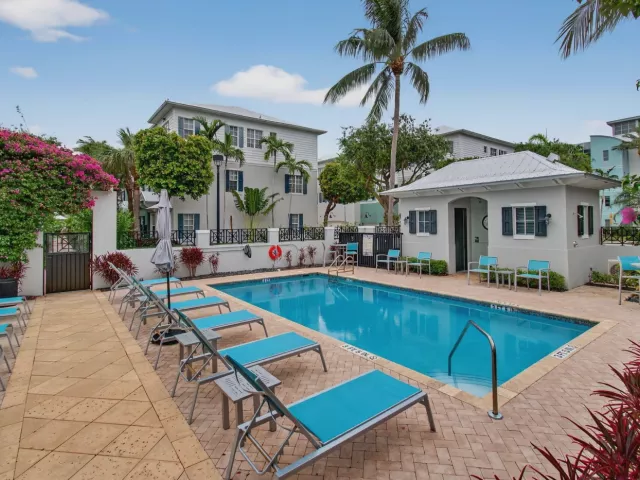 Продажа дома по адресу 365 W Mallory Circle - фото 9360227
