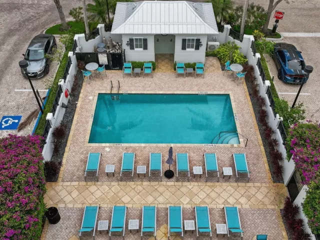 Продажа дома по адресу 365 W Mallory Circle - фото 9360229
