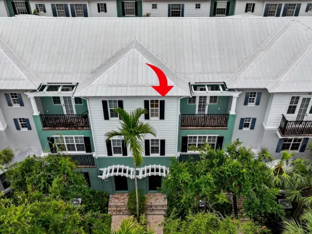 Продажа дома по адресу 365 W Mallory Circle - фото 9360231