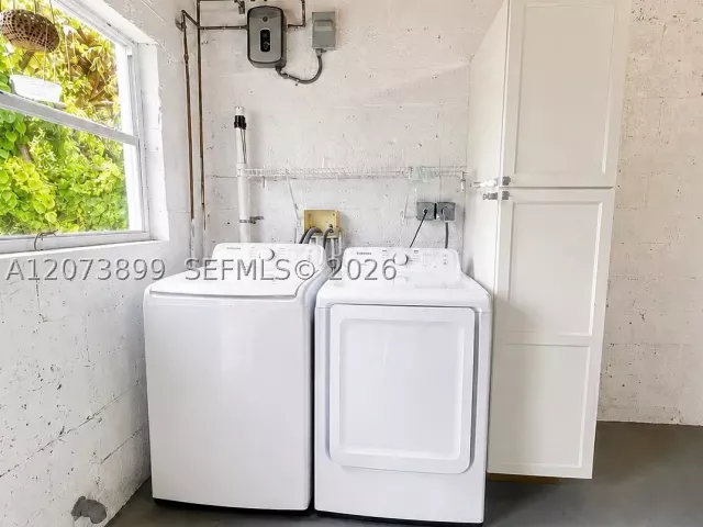 Продажа дома по адресу 510 N 24th Ave - фото 9378127