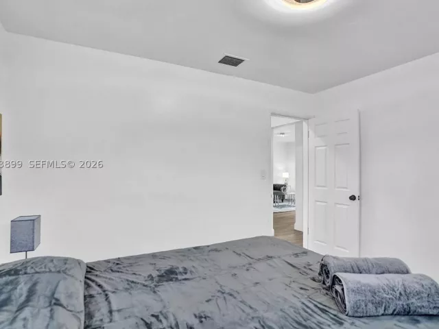 Продажа дома по адресу 510 N 24th Ave - фото 9378131