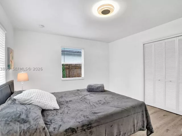 Продажа дома по адресу 510 N 24th Ave - фото 9378132