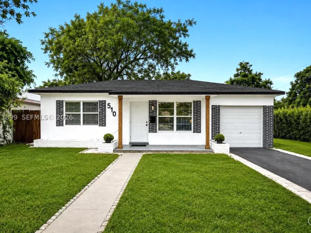 Продажа дома по адресу 510 N 24th Ave - фото 9378117