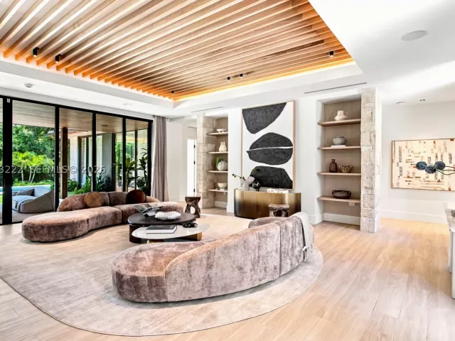 Продажа дома по адресу 7840 SW 98th St - фото 9370023