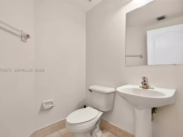 Продажа дома по адресу 14946 SW 9th Way - фото 9336289