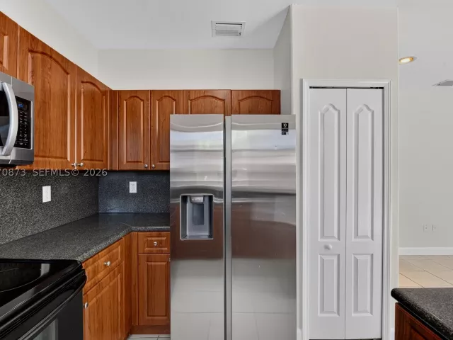 Продажа дома по адресу 14946 SW 9th Way - фото 9336295
