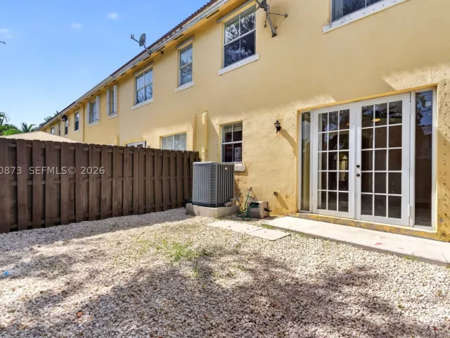 Продажа дома по адресу 14946 SW 9th Way - фото 9336300